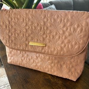 Vince Camuto medium/Large travel Women toiletry bag Light/Rose pink.Brand new.!!